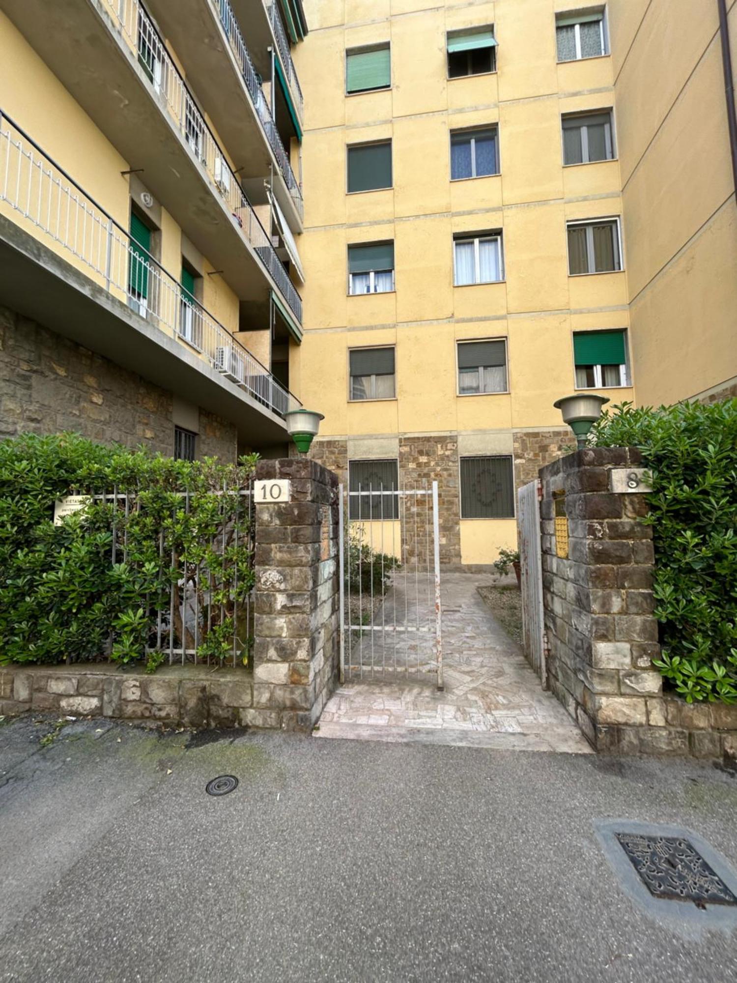 Appartamento Incantevole Con Patio Флоренция Экстерьер фото