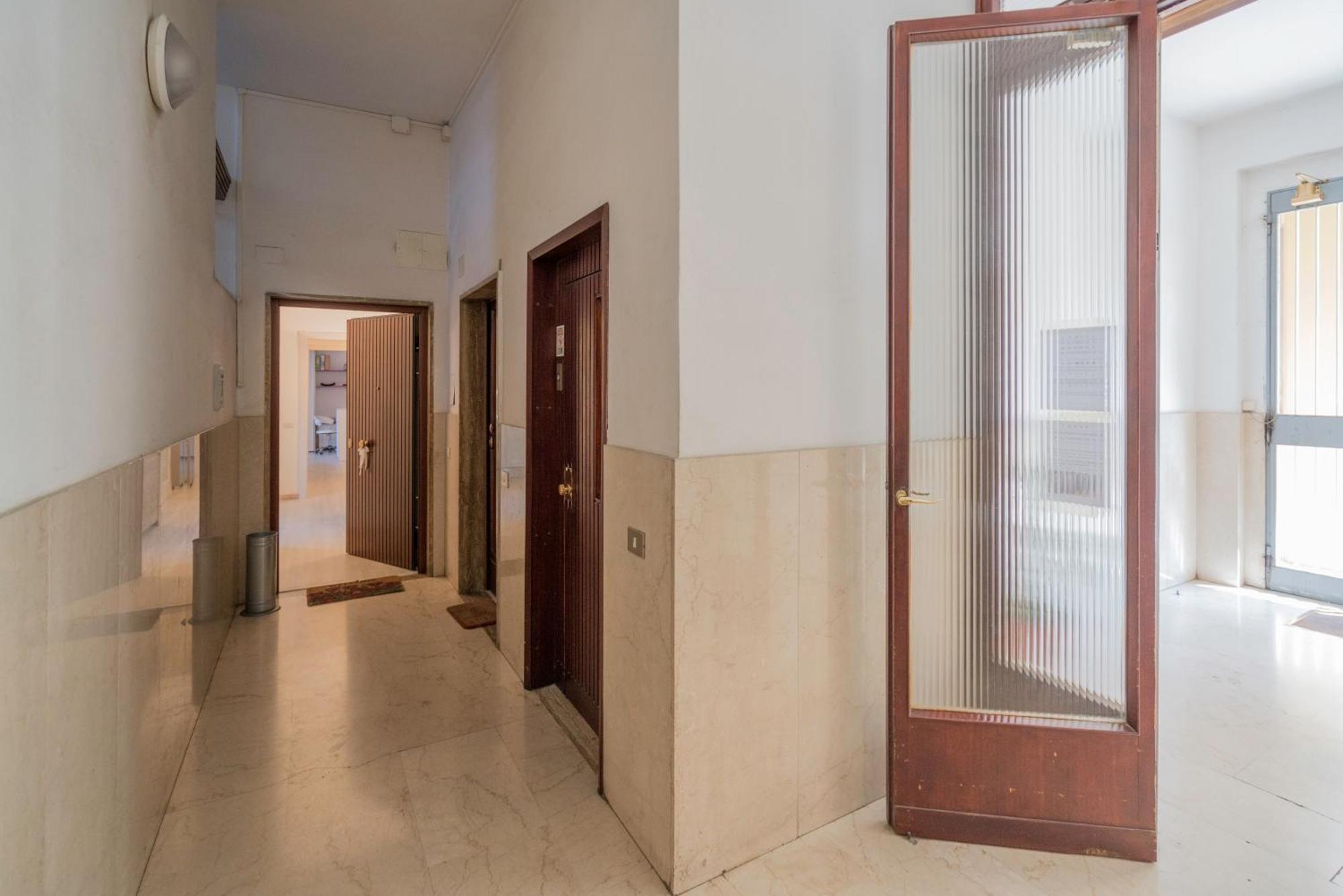 Appartamento Incantevole Con Patio Флоренция Экстерьер фото