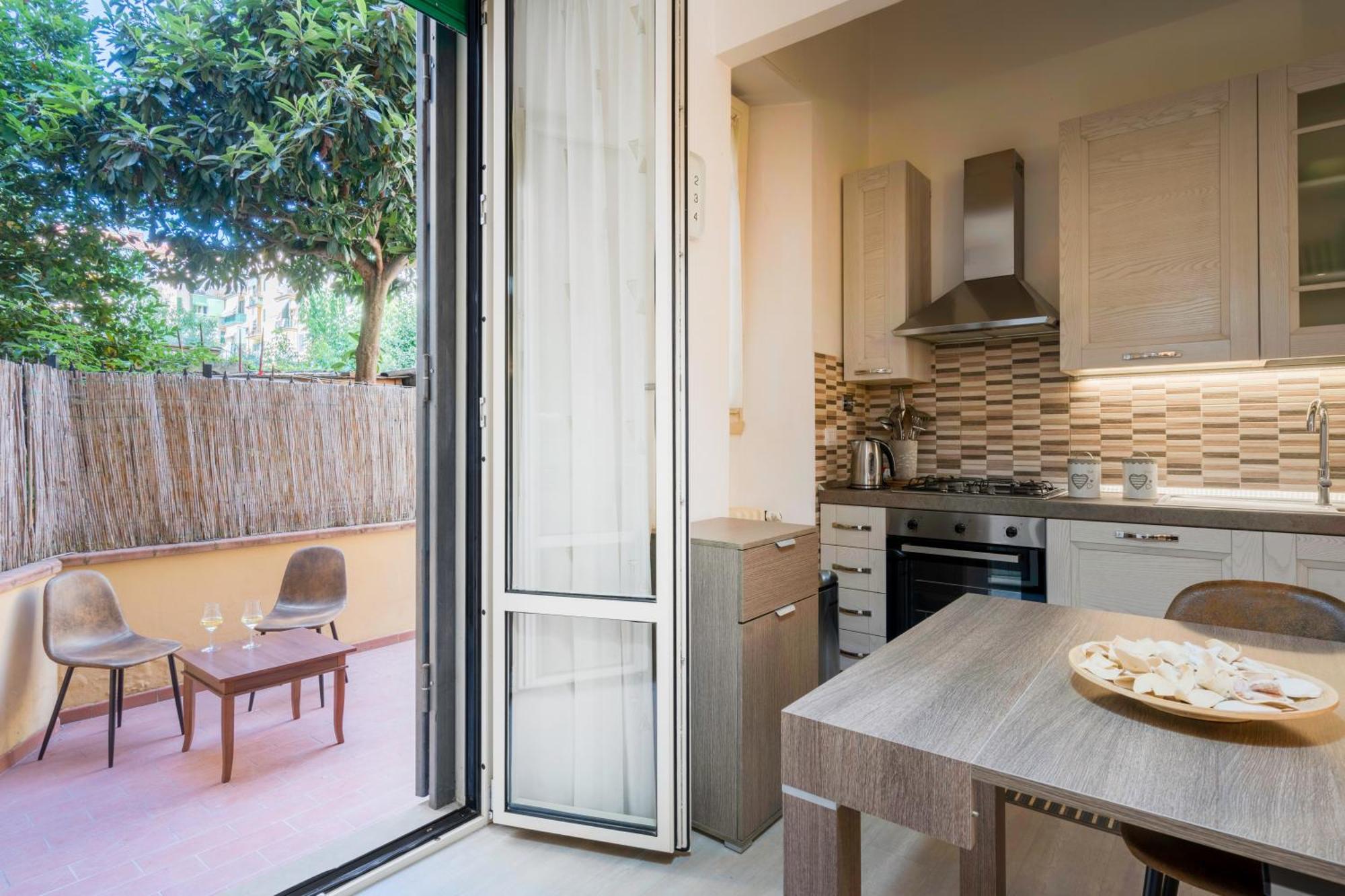 Appartamento Incantevole Con Patio Флоренция Экстерьер фото